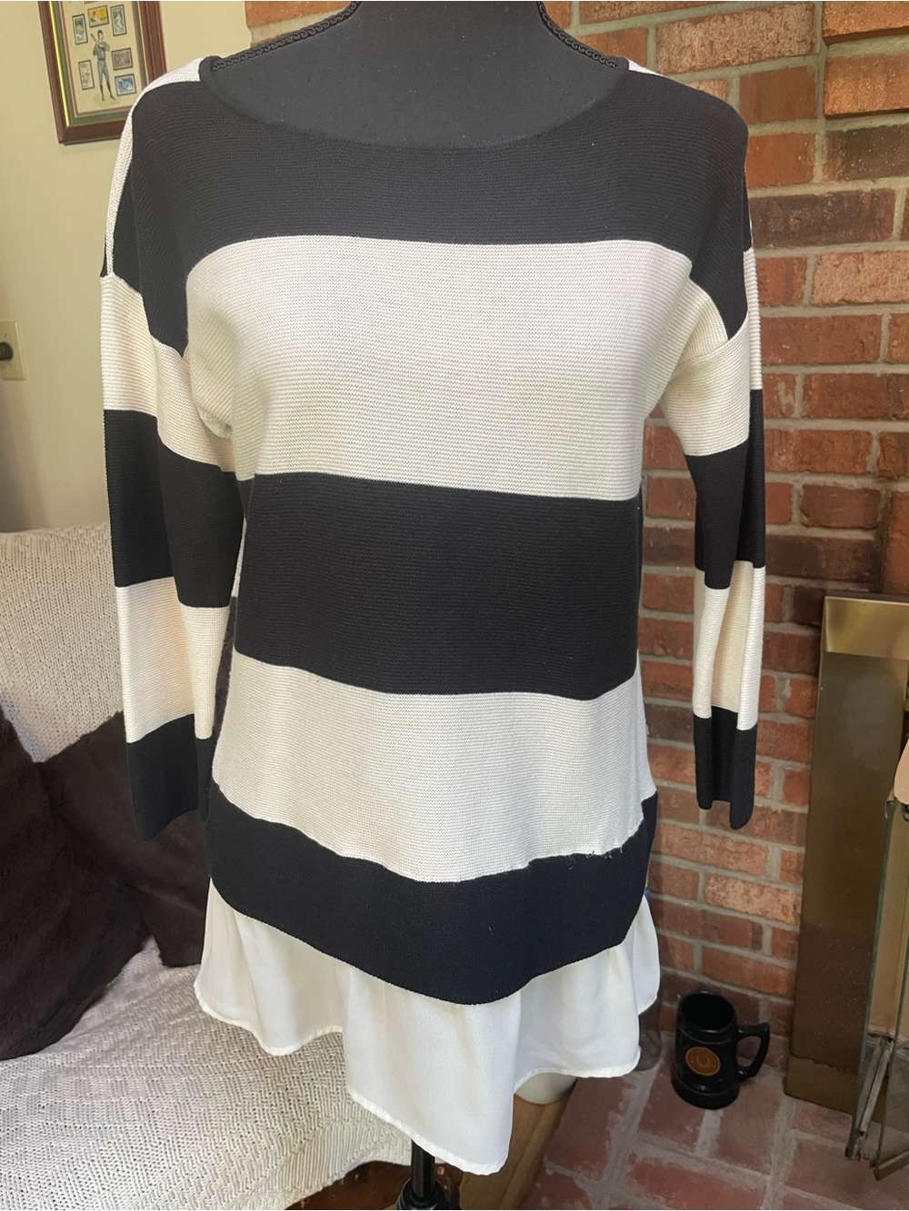 Cable & Gauge Black and White Striped Crewneck Sweater